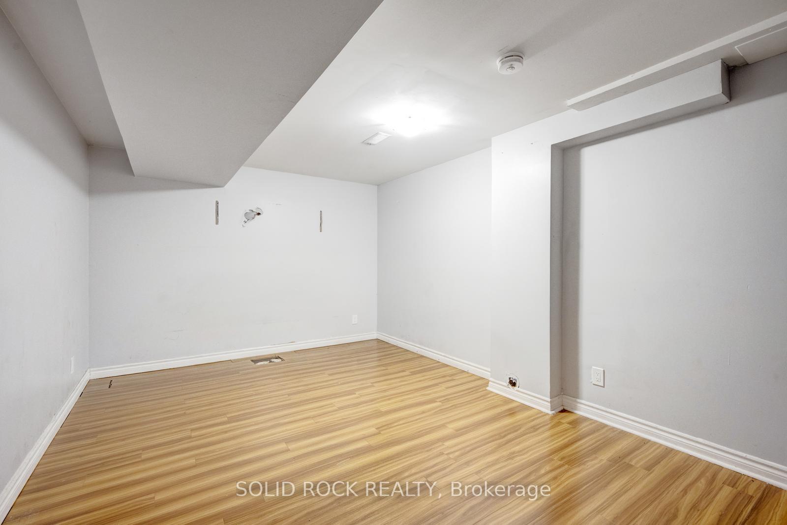 Photo 41 of 5 Freshspring Drive, Brampton, Sandringham-Wellington — HOMEH