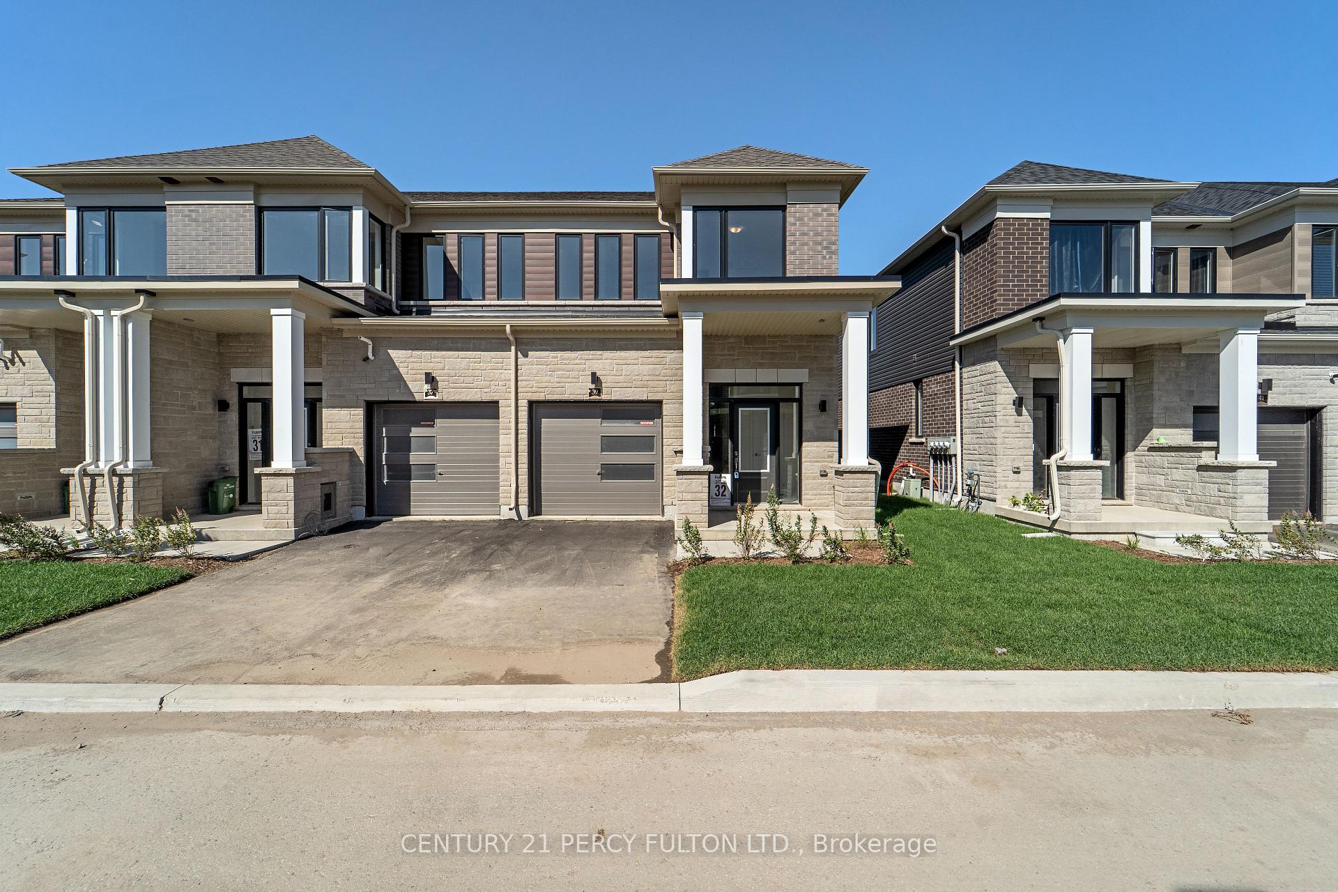 Photo 1 of 39 Watts Mews, Kawartha Lakes, Lindsay — HOMEH
