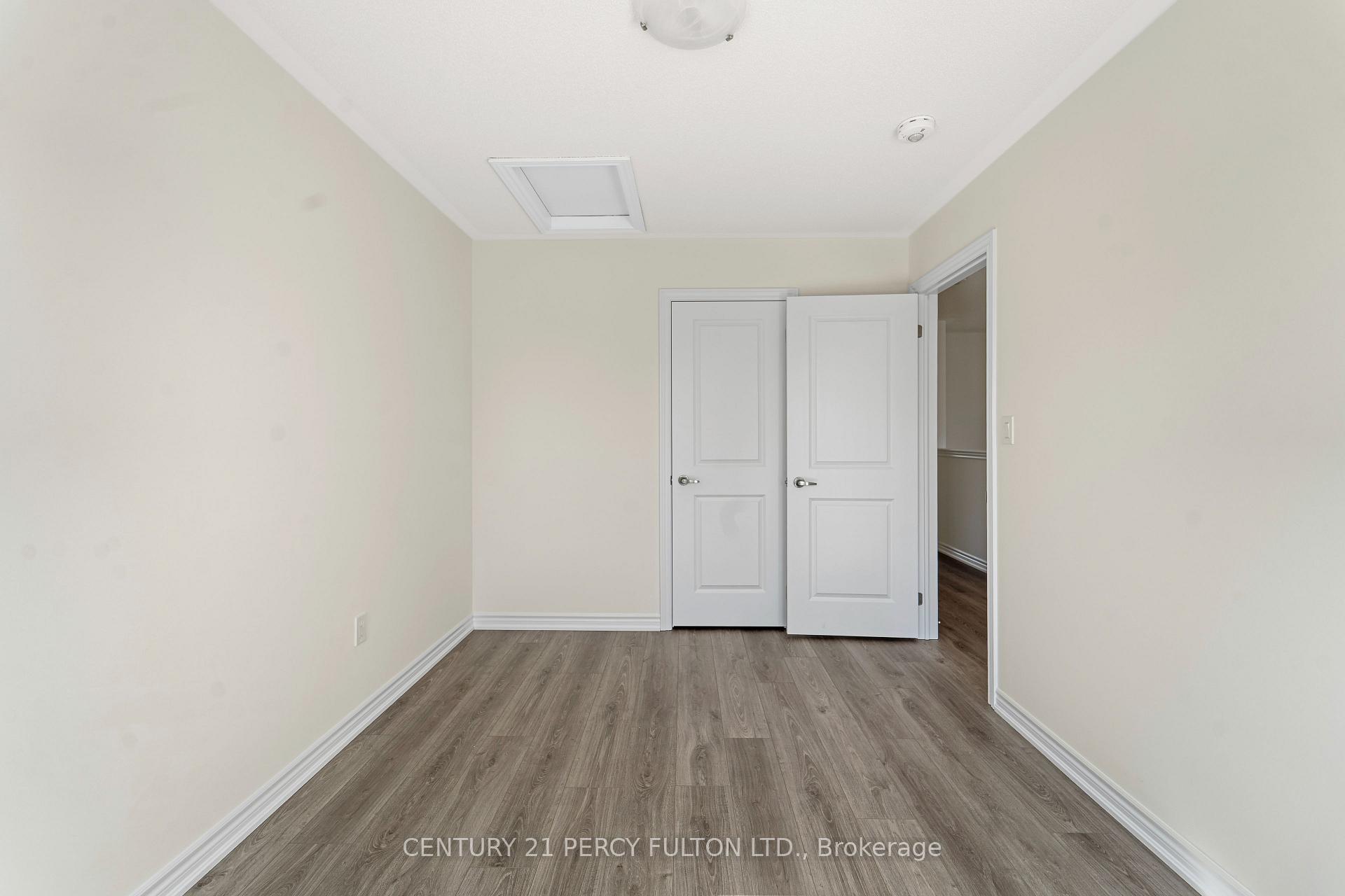 Photo 17 of 39 Watts Mews, Kawartha Lakes, Lindsay — HOMEH