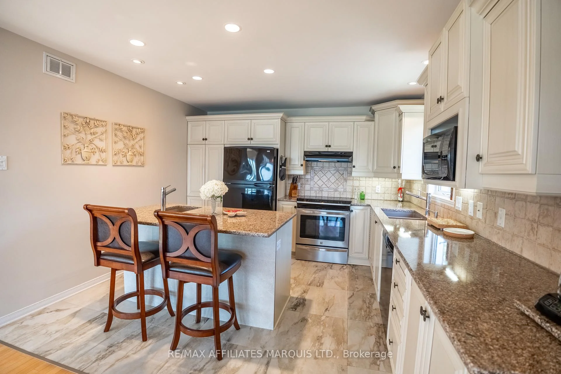 Photo 39 of 1172 Kirkman Court, Cornwall, Cornwall — HOMEH