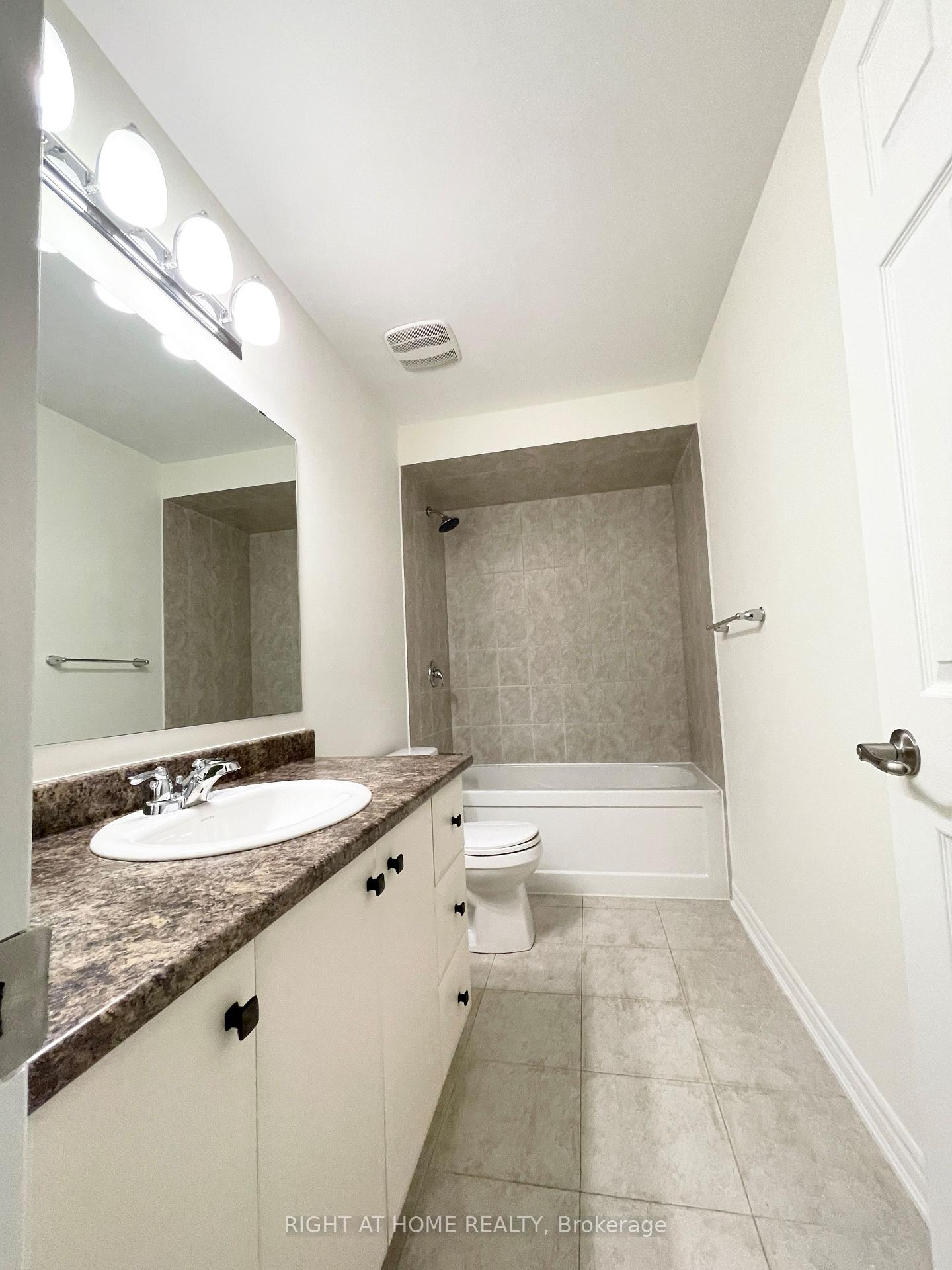 Photo 6 of 903 Nautilus Private, Ottawa, Kanata - Emerald Meadows/Trailwest — HOMEH