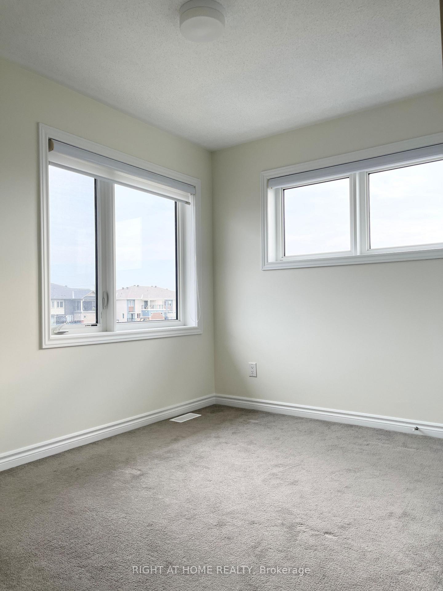 Photo 8 of 903 Nautilus Private, Ottawa, Kanata - Emerald Meadows/Trailwest — HOMEH