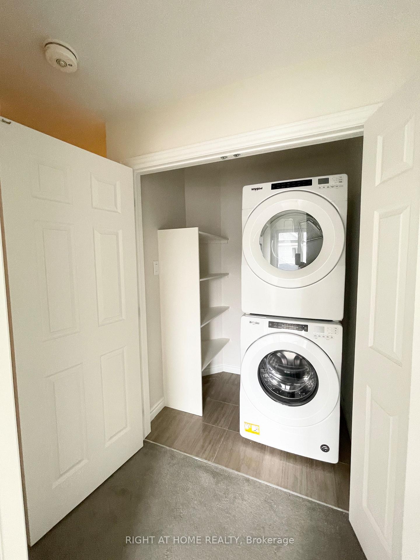 Photo 14 of 903 Nautilus Private, Ottawa, Kanata - Emerald Meadows/Trailwest — HOMEH