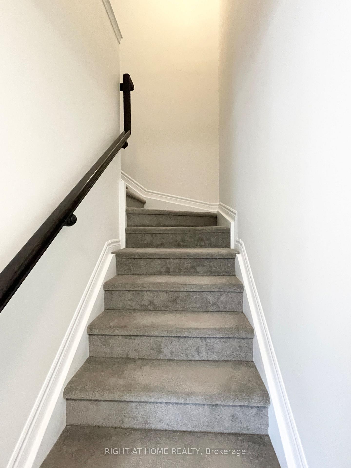Photo 18 of 903 Nautilus Private, Ottawa, Kanata - Emerald Meadows/Trailwest — HOMEH