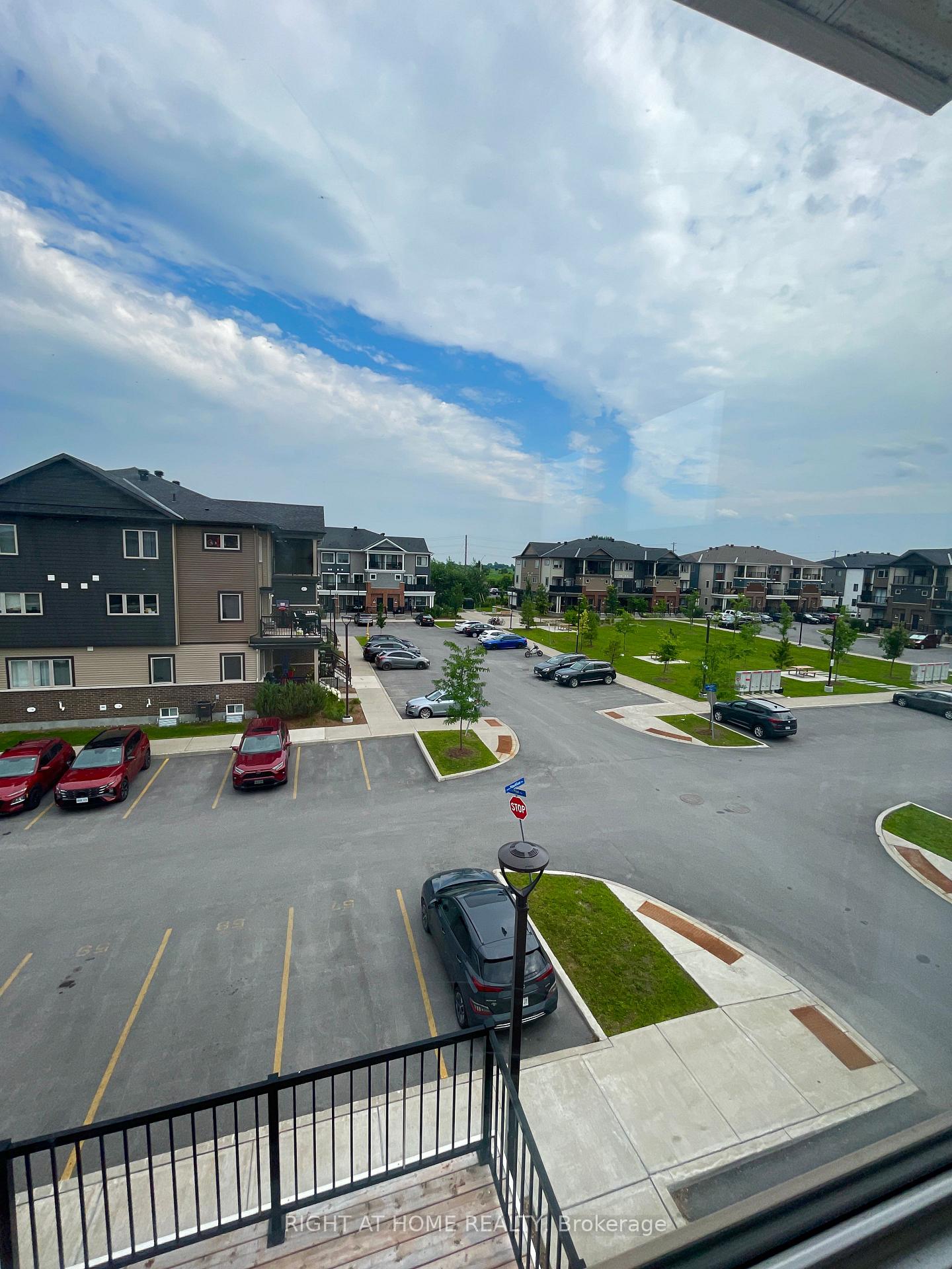 Photo 20 of 903 Nautilus Private, Ottawa, Kanata - Emerald Meadows/Trailwest — HOMEH