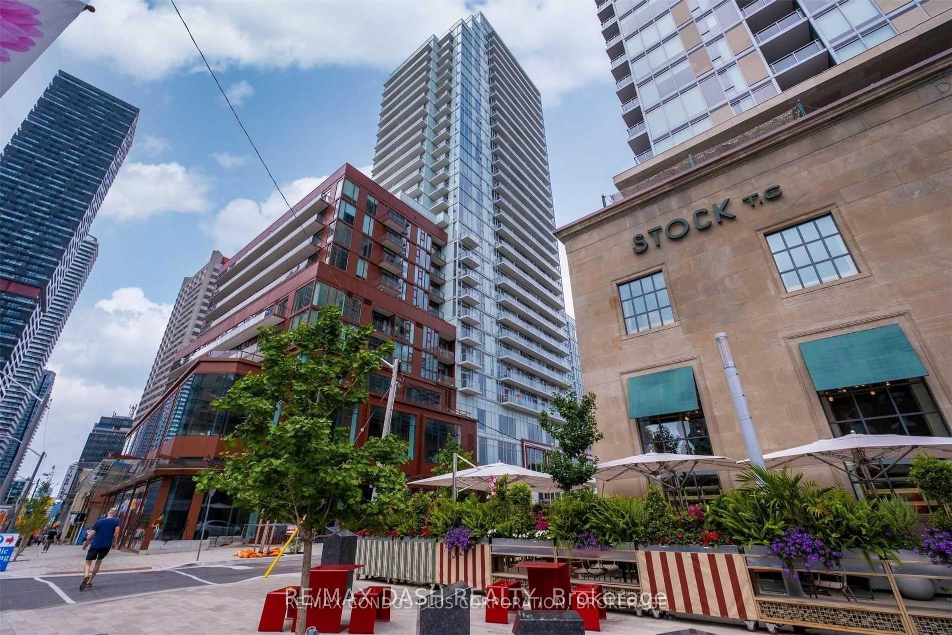 Photo 2 of Unit 506, 33 Helendale Avenue, Toronto, Yonge-Eglinton — HOMEH