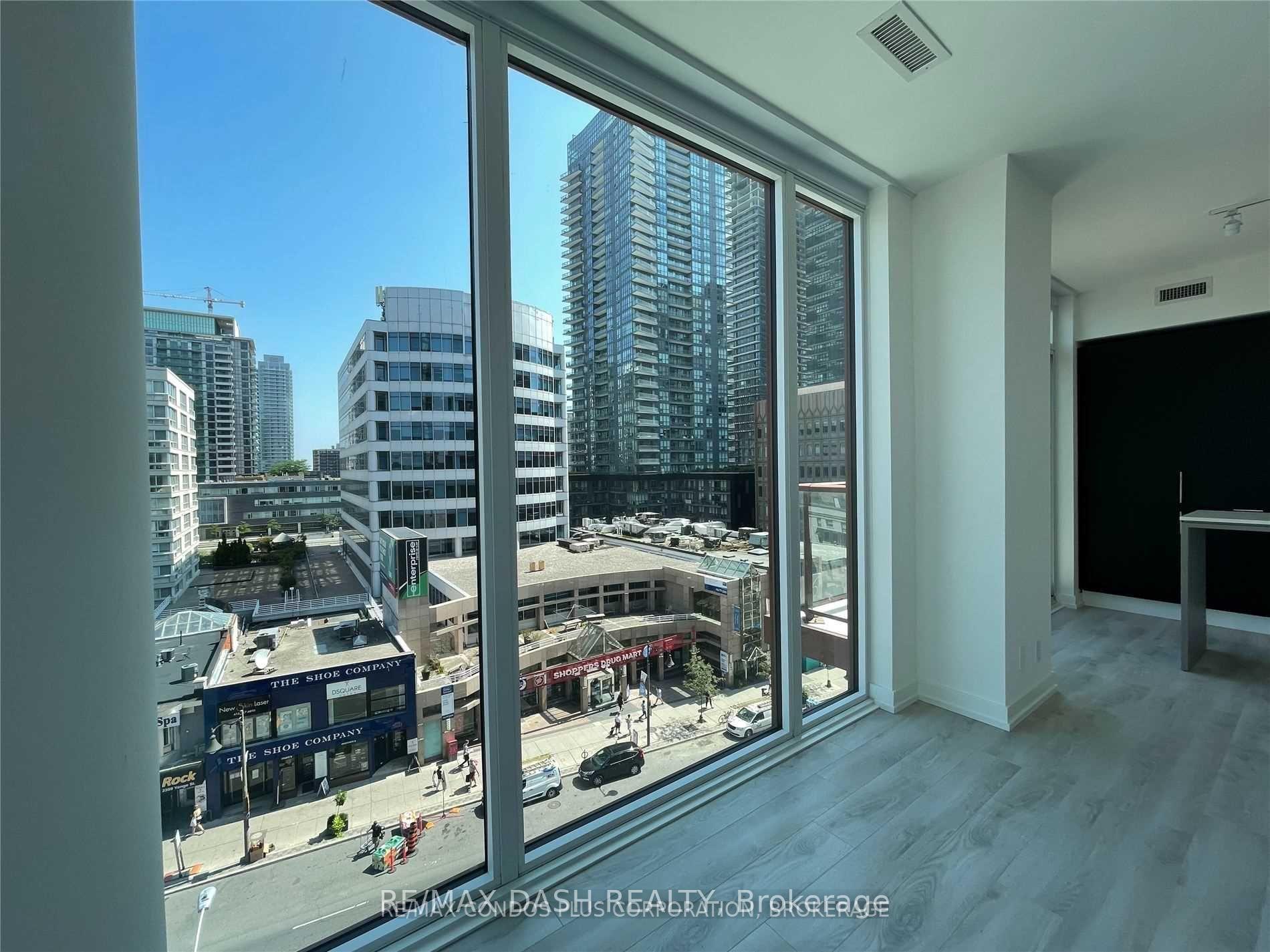 Photo 9 of Unit 506, 33 Helendale Avenue, Toronto, Yonge-Eglinton — HOMEH