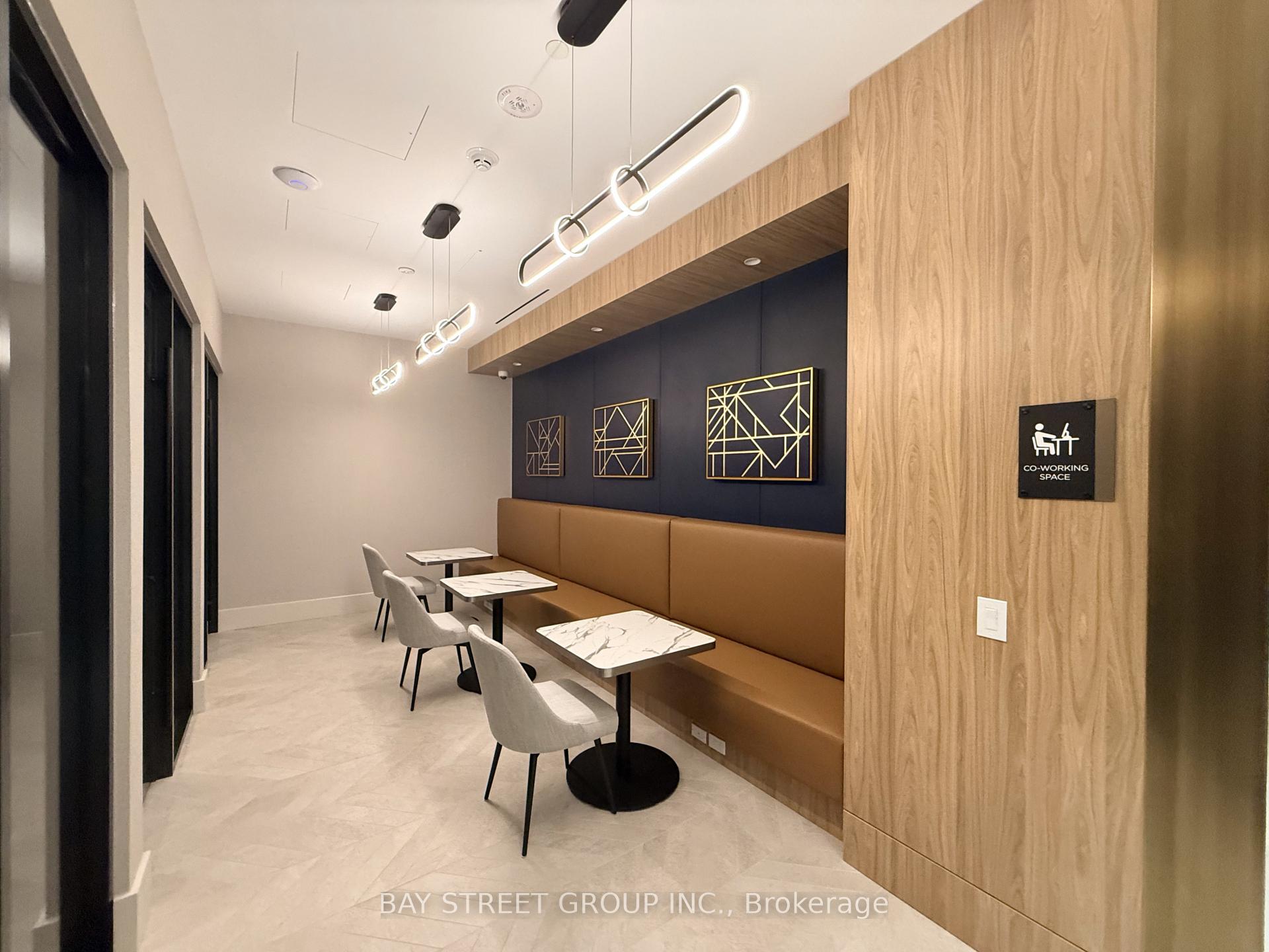 Photo 4 of Unit 308, 5 Meadowdale Road, Vaughan, Vaughan Corporate Centre — HOMEH