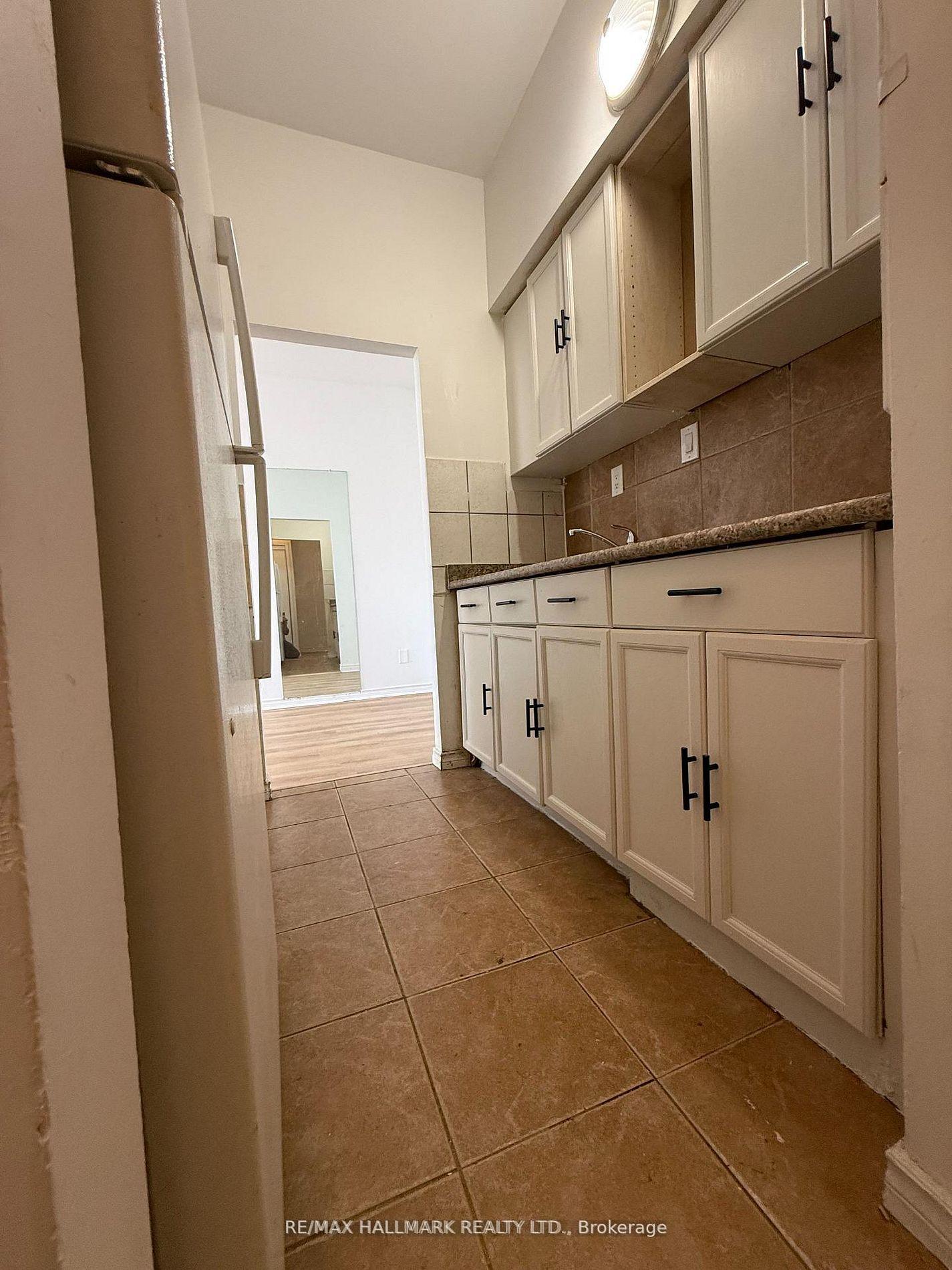 Photo 9 of Unit 3, 2881 Lawrence Avenue E, Scarborough, Bendale — HOMEH