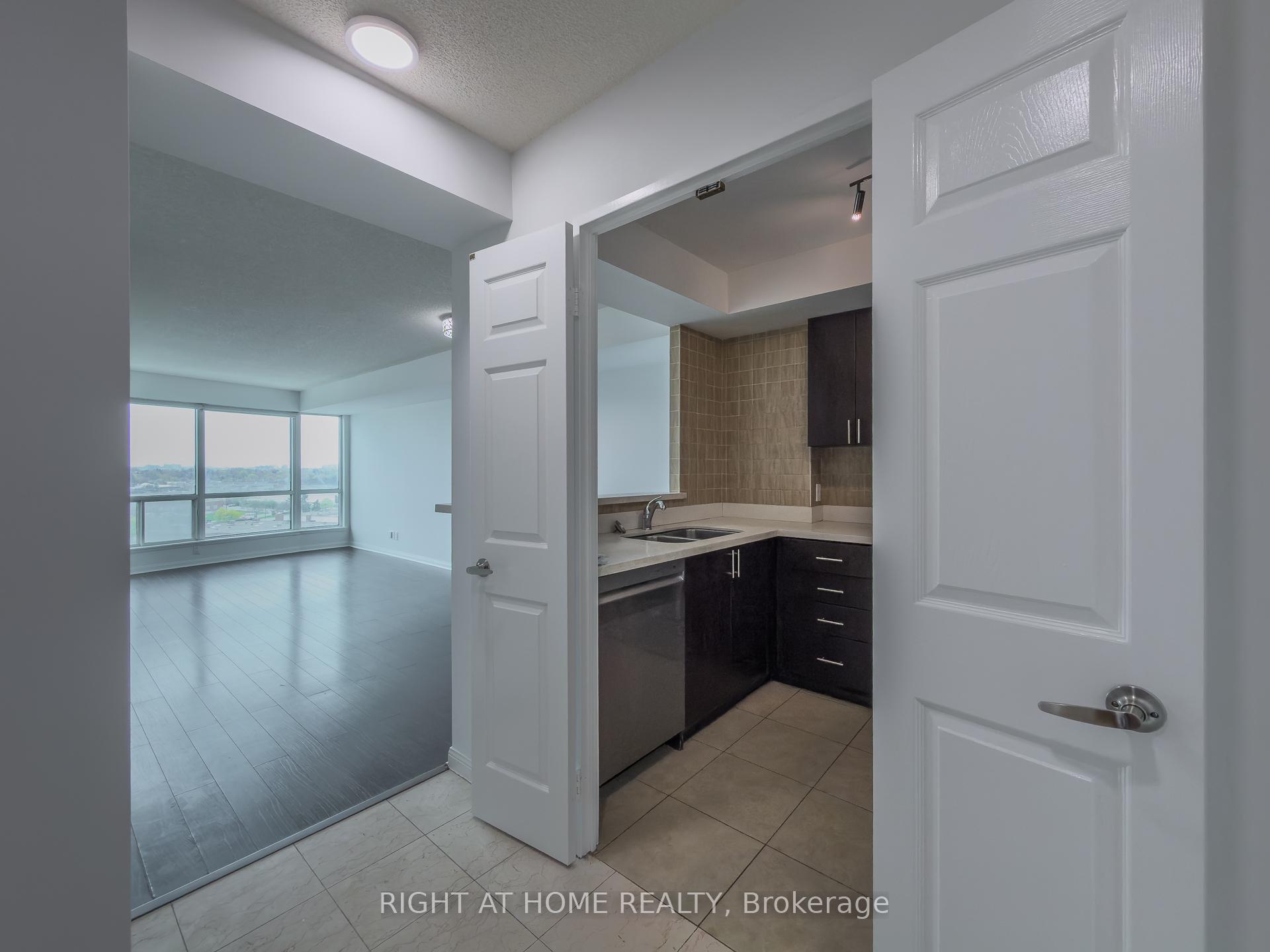 Photo 2 of Unit 1008, 8 Lee Centre Drive, Scarborough, Woburn — HOMEH