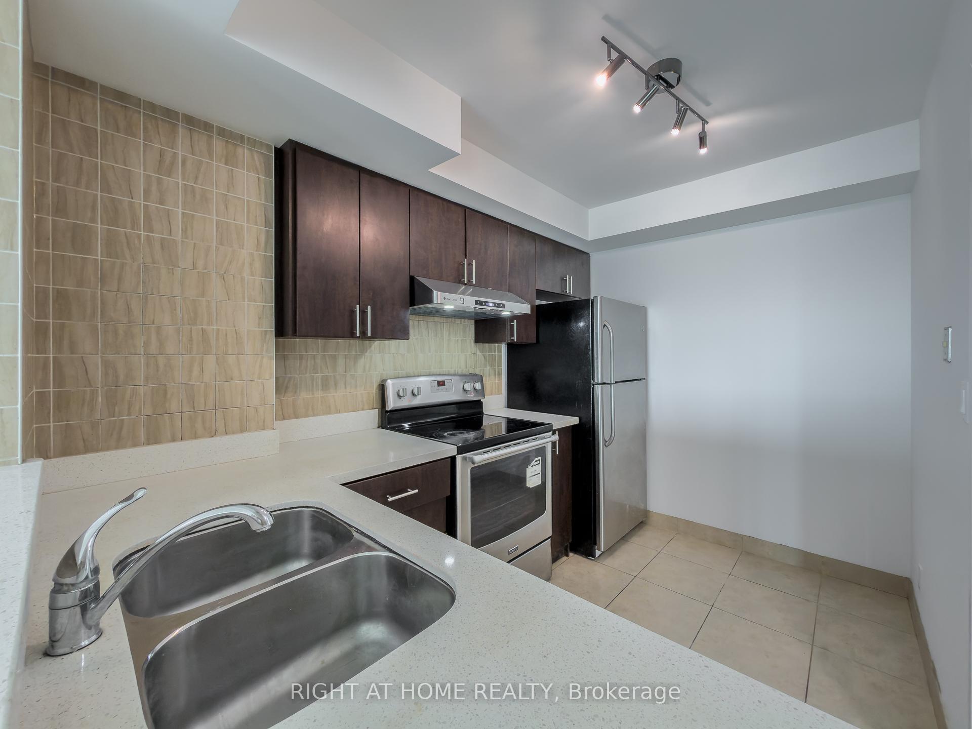Photo 7 of Unit 1008, 8 Lee Centre Drive, Scarborough, Woburn — HOMEH