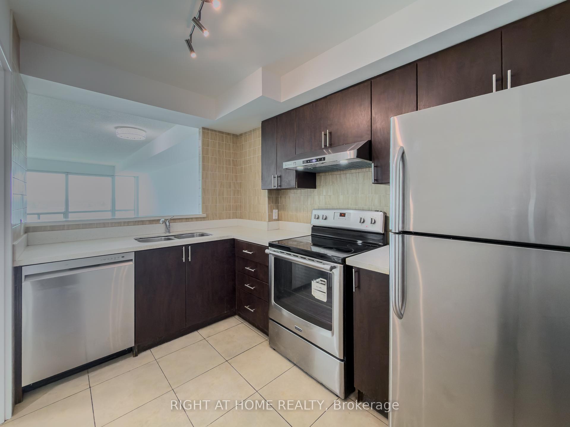 Photo 8 of Unit 1008, 8 Lee Centre Drive, Scarborough, Woburn — HOMEH
