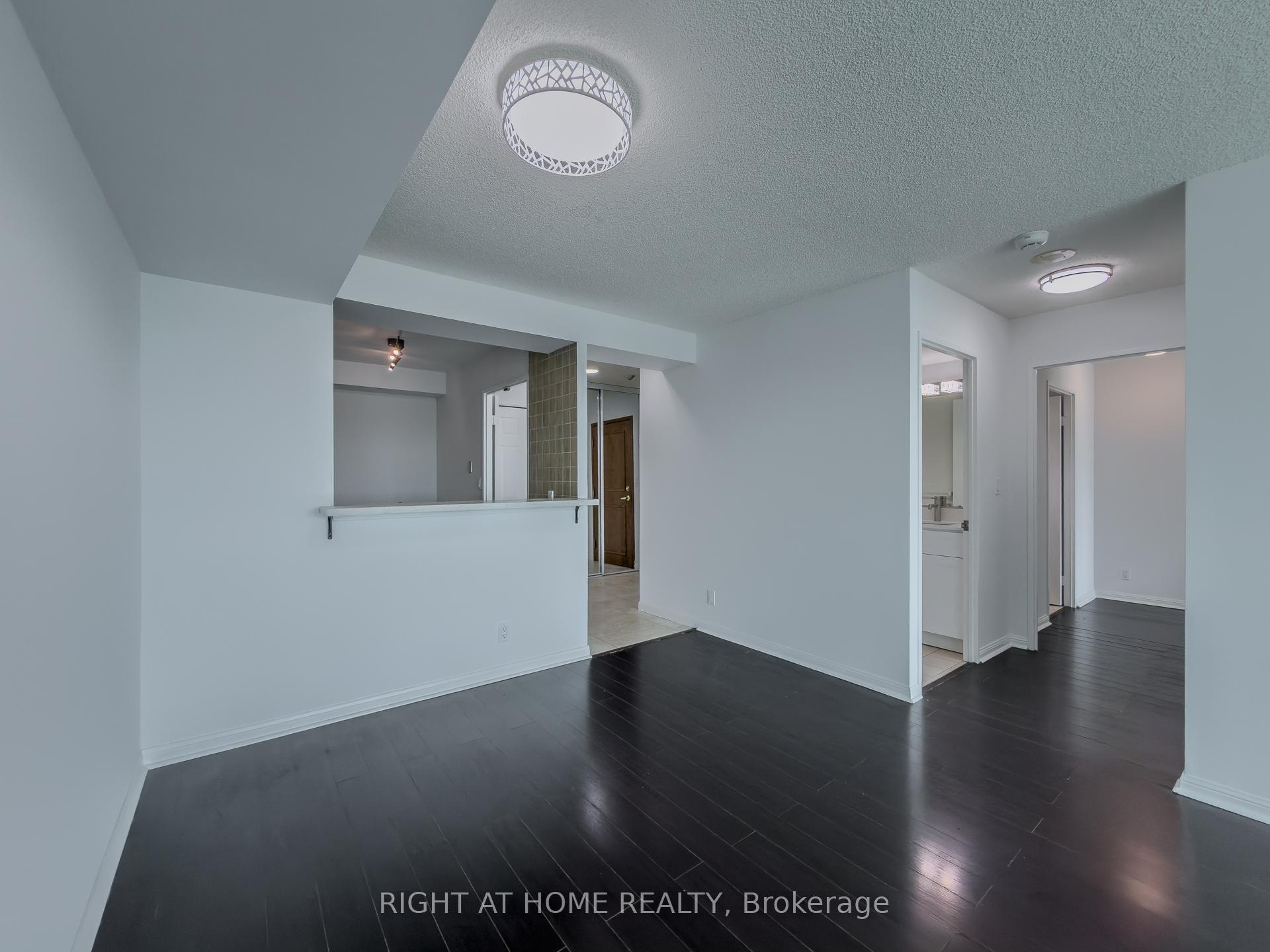 Photo 12 of Unit 1008, 8 Lee Centre Drive, Scarborough, Woburn — HOMEH