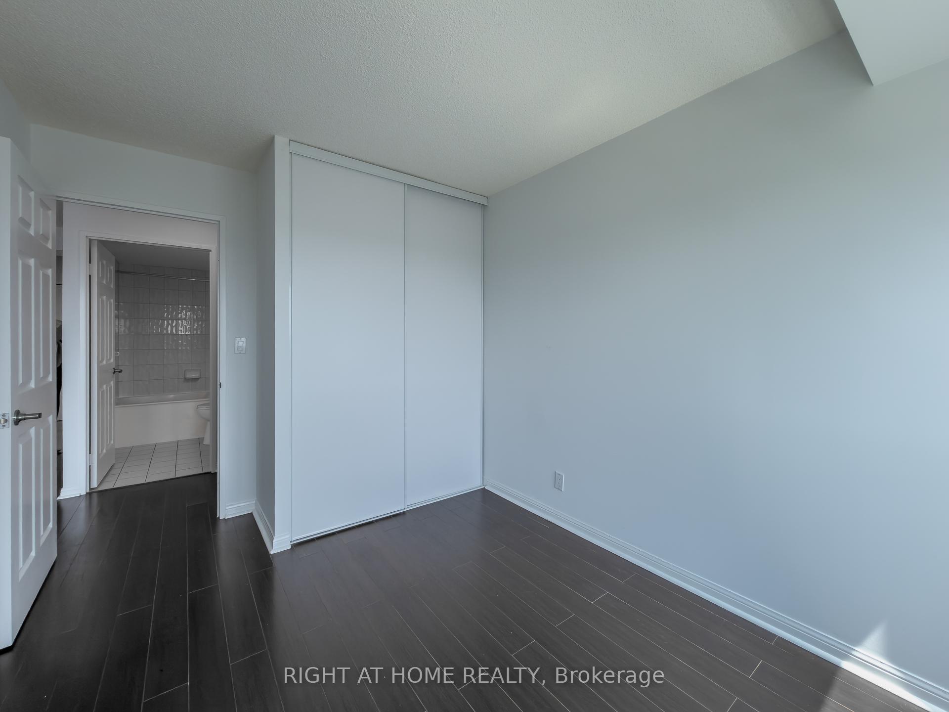 Photo 22 of Unit 1008, 8 Lee Centre Drive, Scarborough, Woburn — HOMEH