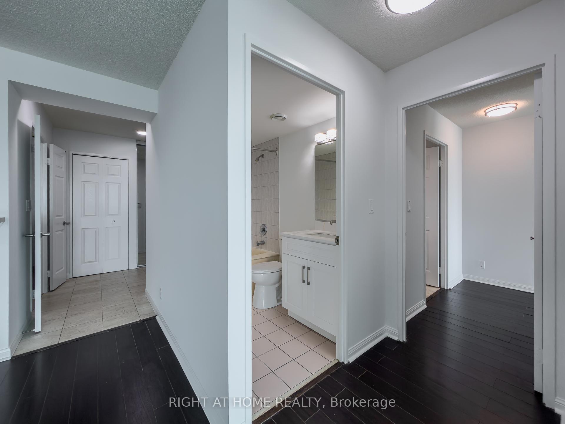 Photo 24 of Unit 1008, 8 Lee Centre Drive, Scarborough, Woburn — HOMEH