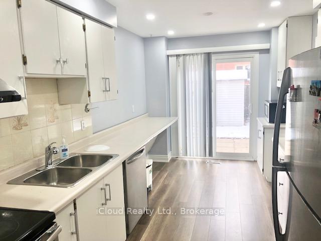 Photo 3 of 112 Dumfries Avenue, Brampton, Heart Lake West — HOMEH