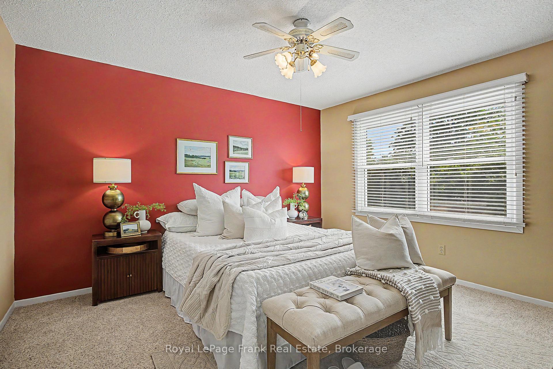 Photo 18 of 560 Reynolds Street, Whitby, Downtown Whitby — HOMEH