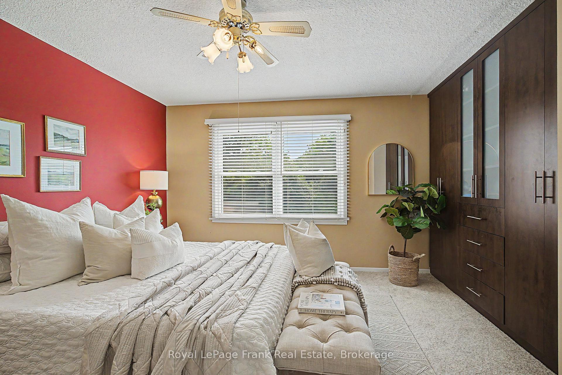 Photo 19 of 560 Reynolds Street, Whitby, Downtown Whitby — HOMEH