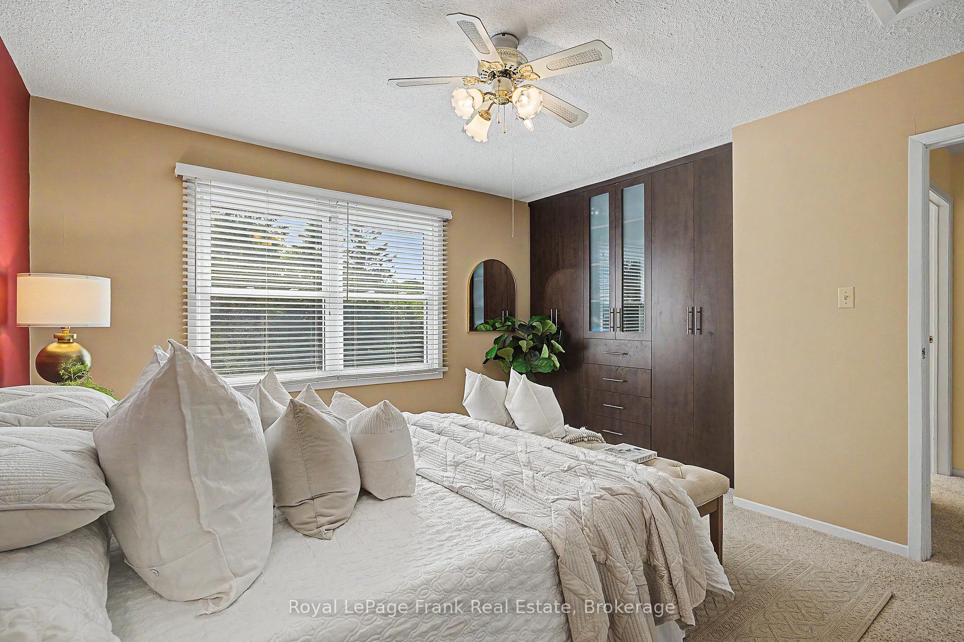 Photo 20 of 560 Reynolds Street, Whitby, Downtown Whitby — HOMEH