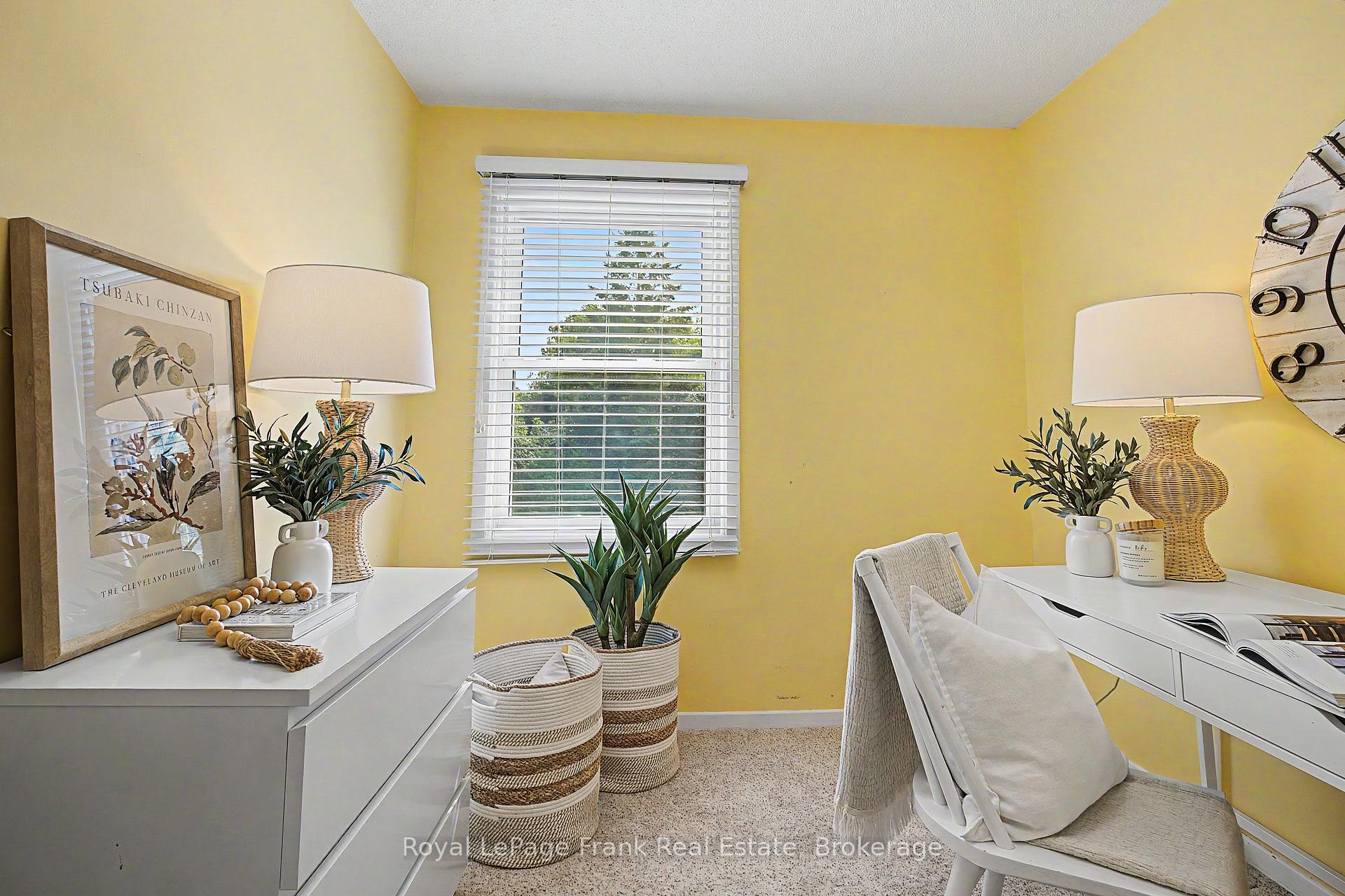 Photo 23 of 560 Reynolds Street, Whitby, Downtown Whitby — HOMEH