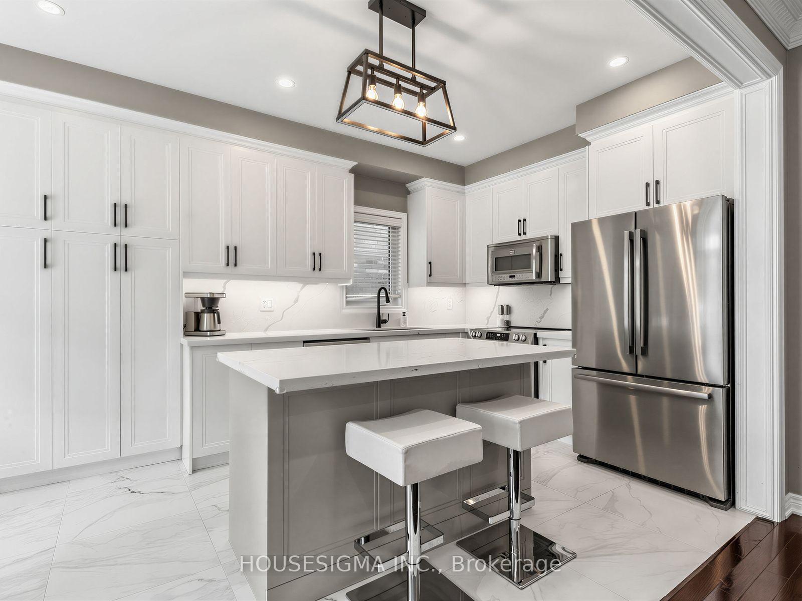 Photo 8 of 57 Chao Crescent, Richmond Hill, Oak Ridges — HOMEH