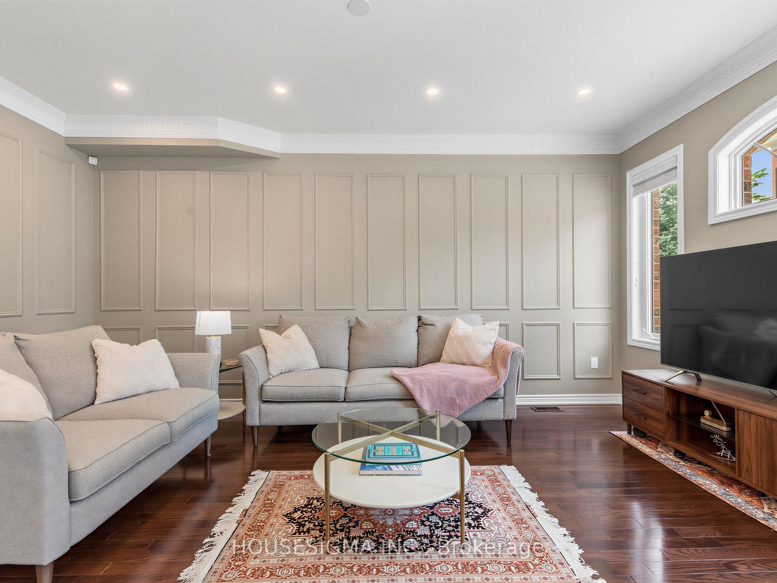 Photo 13 of 57 Chao Crescent, Richmond Hill, Oak Ridges — HOMEH