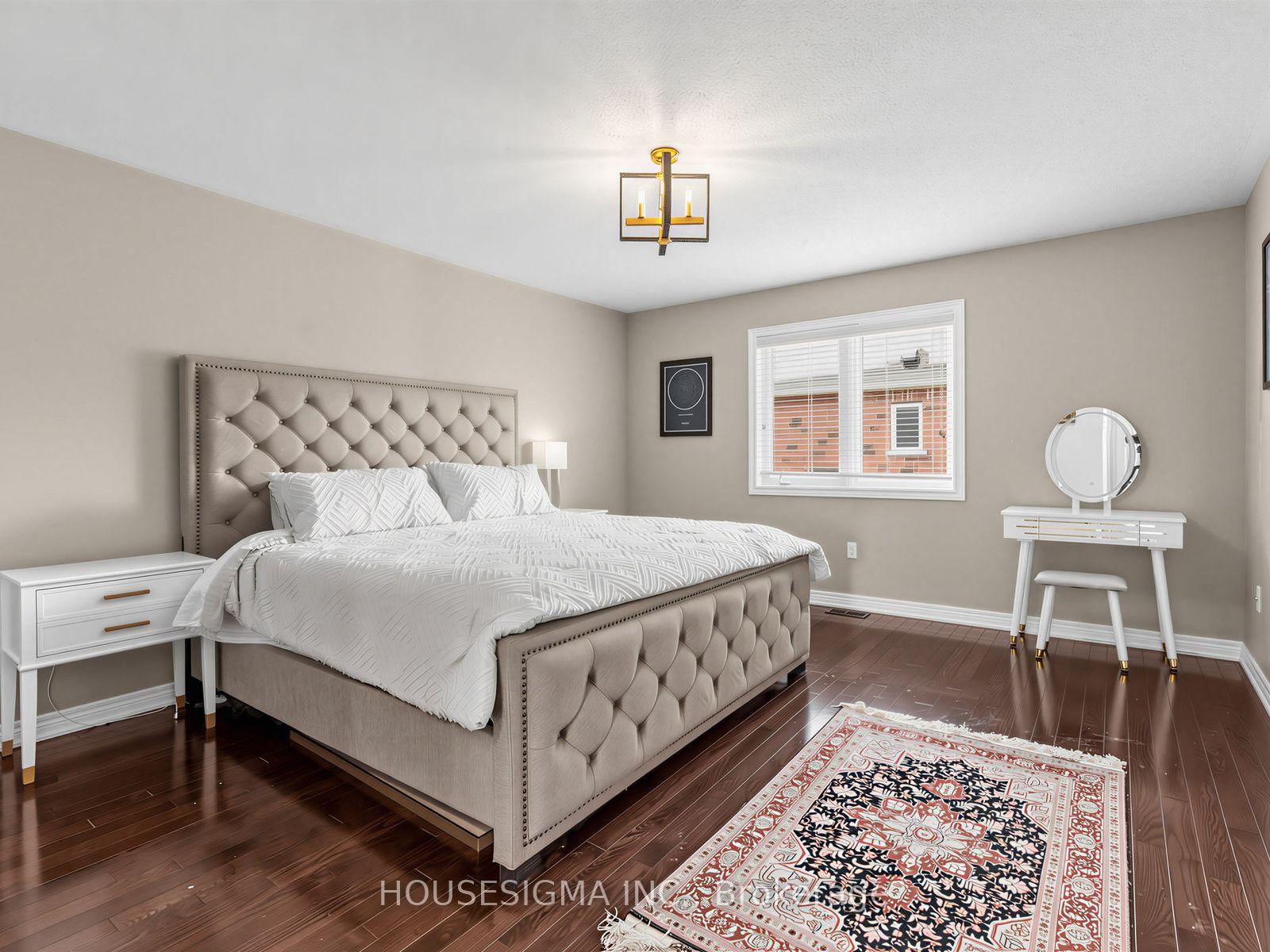 Photo 17 of 57 Chao Crescent, Richmond Hill, Oak Ridges — HOMEH