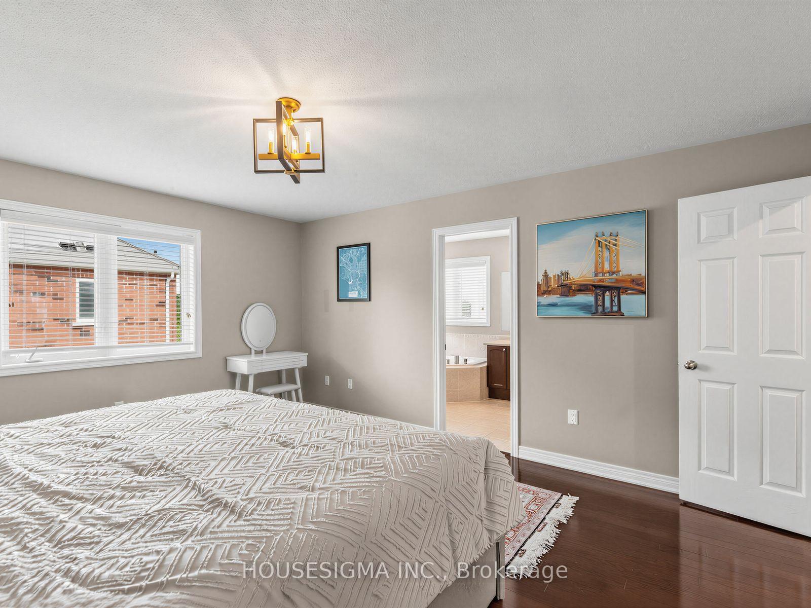 Photo 19 of 57 Chao Crescent, Richmond Hill, Oak Ridges — HOMEH