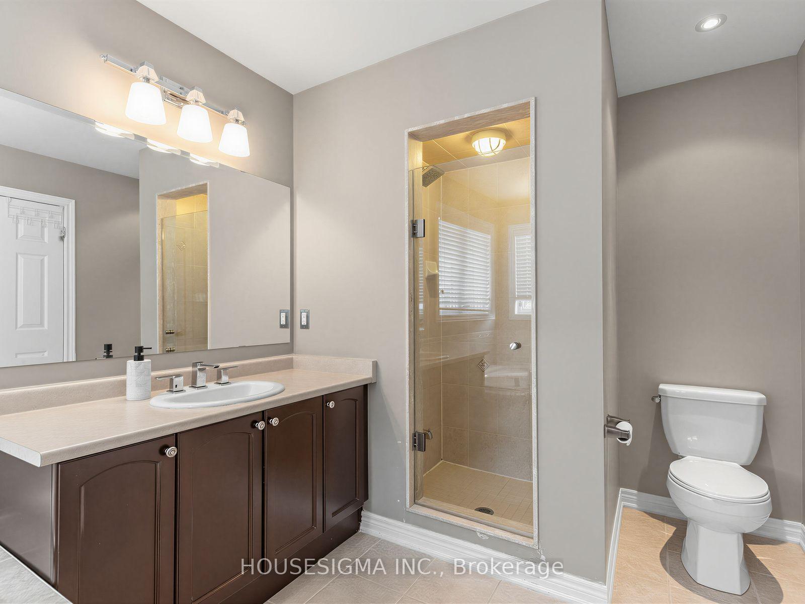Photo 21 of 57 Chao Crescent, Richmond Hill, Oak Ridges — HOMEH