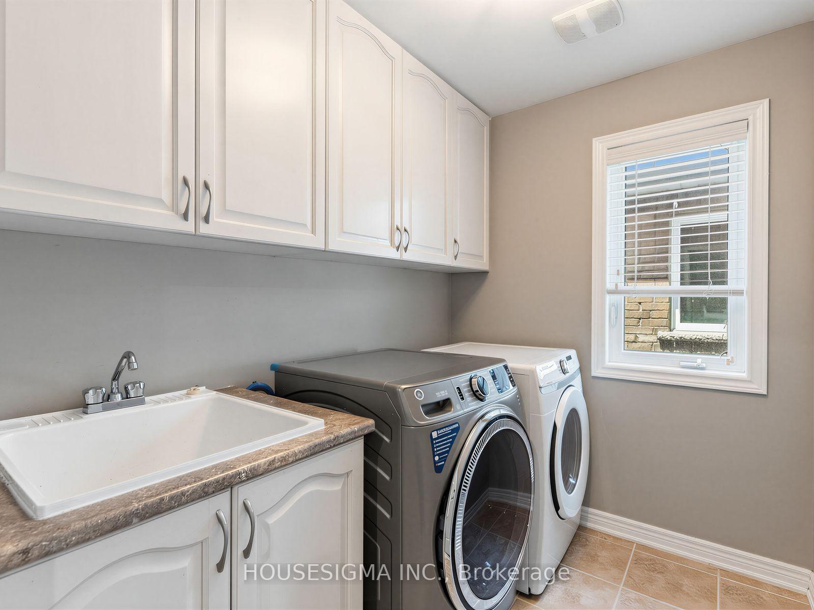 Photo 28 of 57 Chao Crescent, Richmond Hill, Oak Ridges — HOMEH