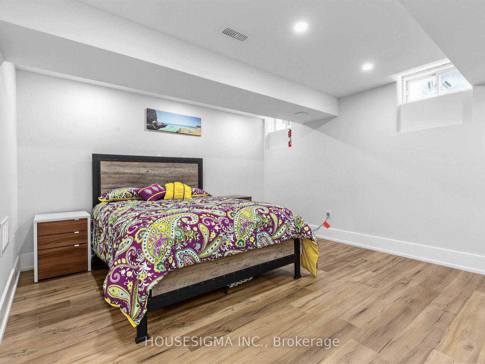 Photo 32 of 57 Chao Crescent, Richmond Hill, Oak Ridges — HOMEH