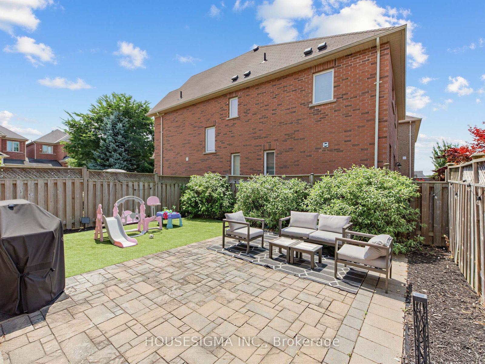 Photo 34 of 57 Chao Crescent, Richmond Hill, Oak Ridges — HOMEH