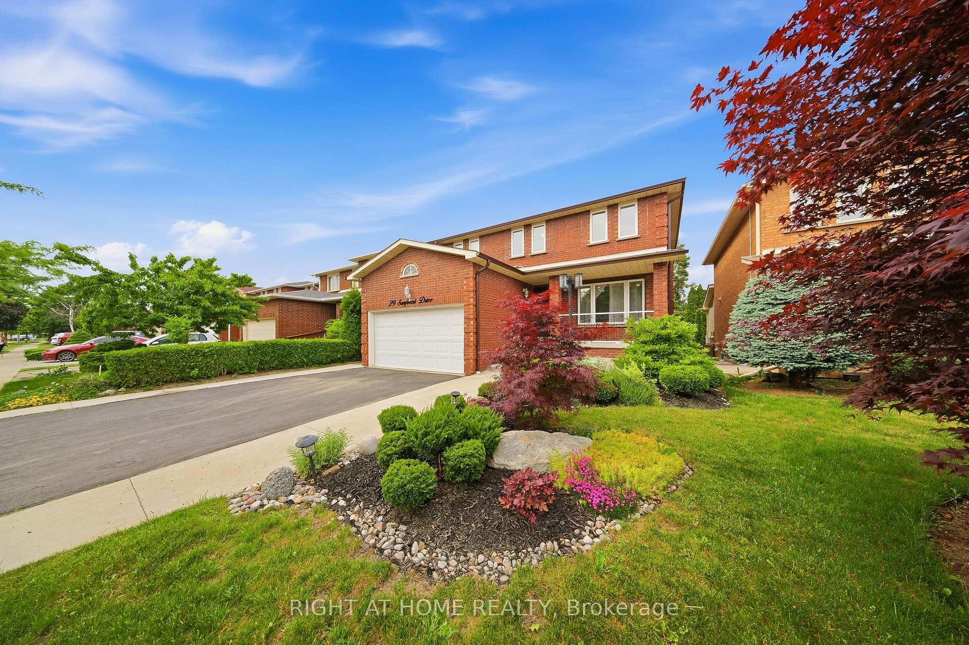 Photo 1 of 29 Sunforest Drive, Brampton, Heart Lake West — HOMEH