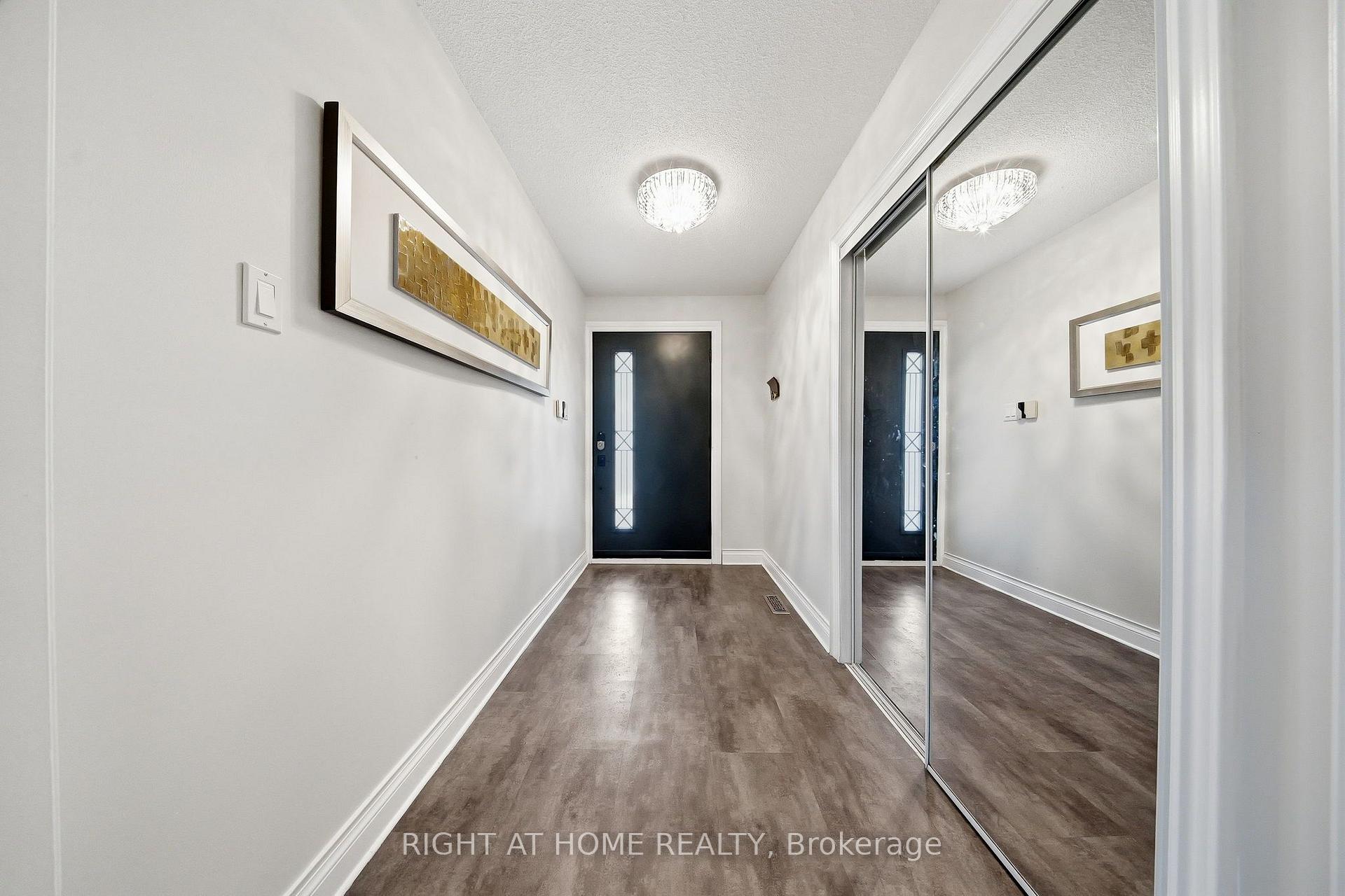 Photo 8 of 29 Sunforest Drive, Brampton, Heart Lake West — HOMEH