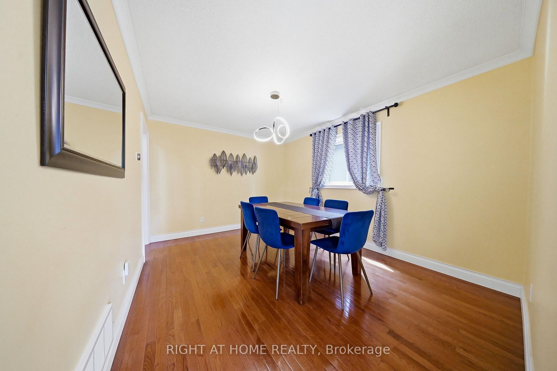 Photo 16 of 29 Sunforest Drive, Brampton, Heart Lake West — HOMEH