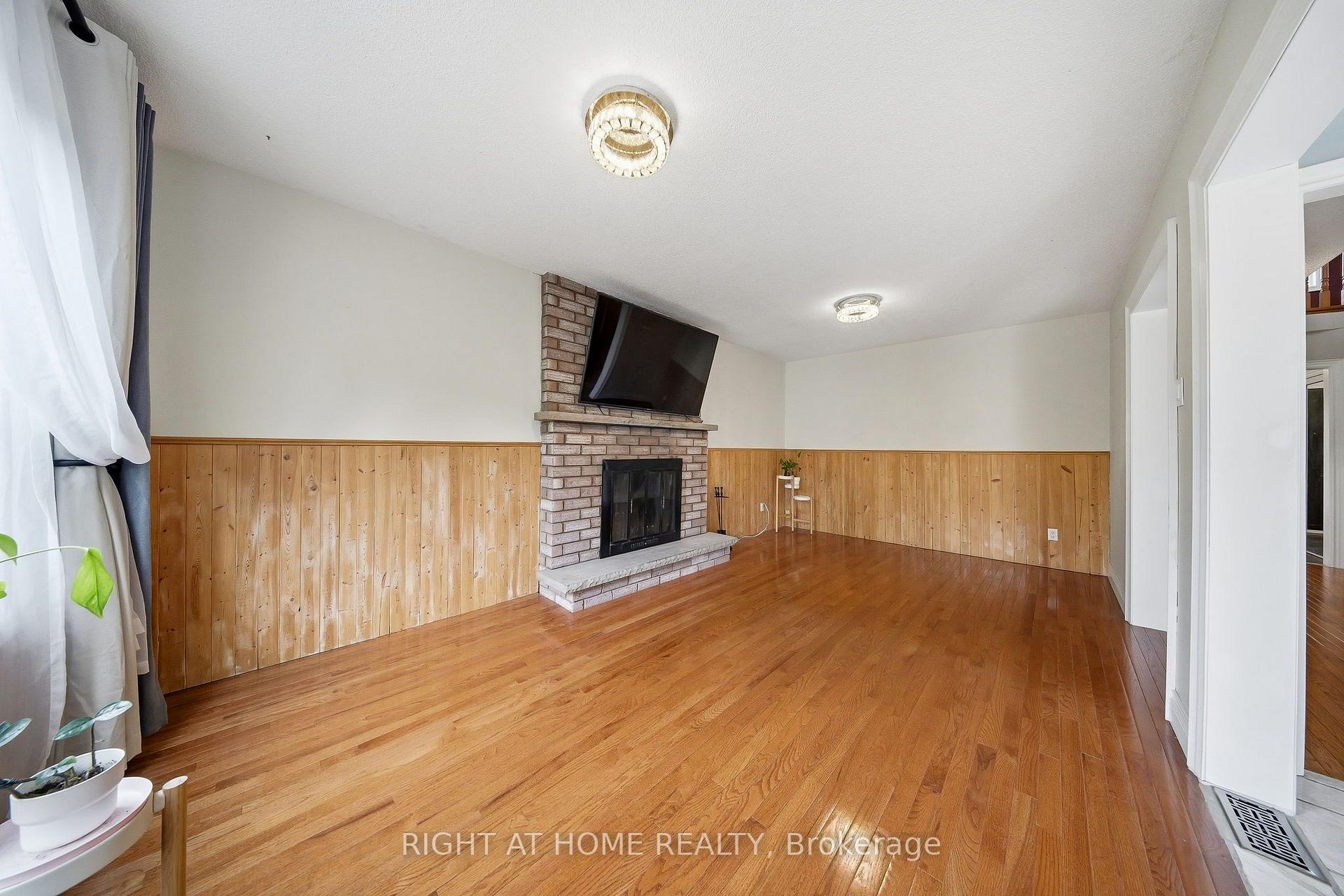 Photo 18 of 29 Sunforest Drive, Brampton, Heart Lake West — HOMEH