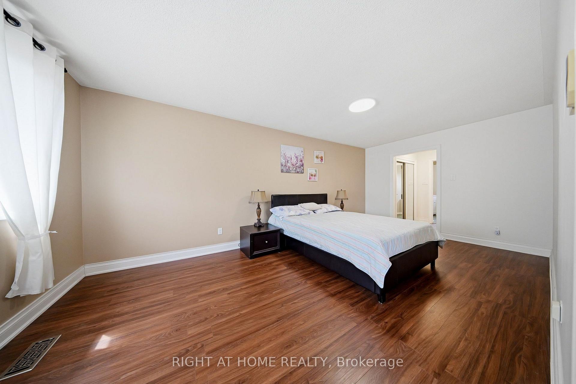 Photo 29 of 29 Sunforest Drive, Brampton, Heart Lake West — HOMEH