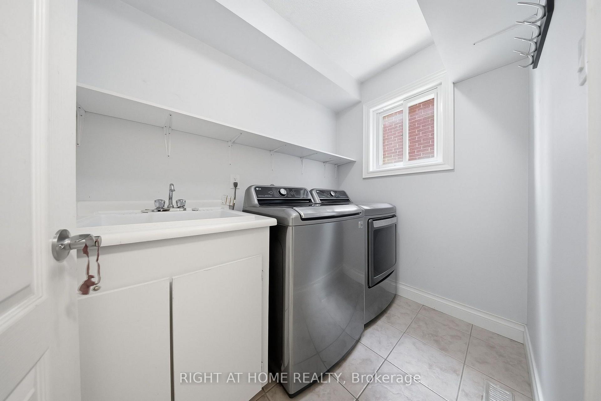 Photo 43 of 29 Sunforest Drive, Brampton, Heart Lake West — HOMEH