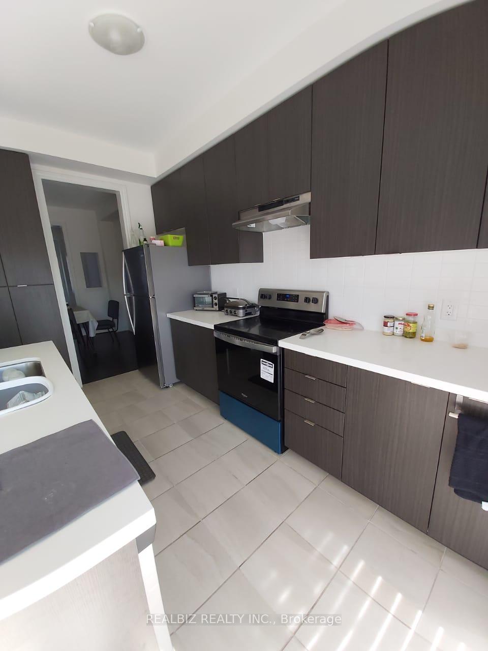 Photo 7 of Unit 19 Upper, 50 Edinburgh Drive, Brampton, Bram West — HOMEH