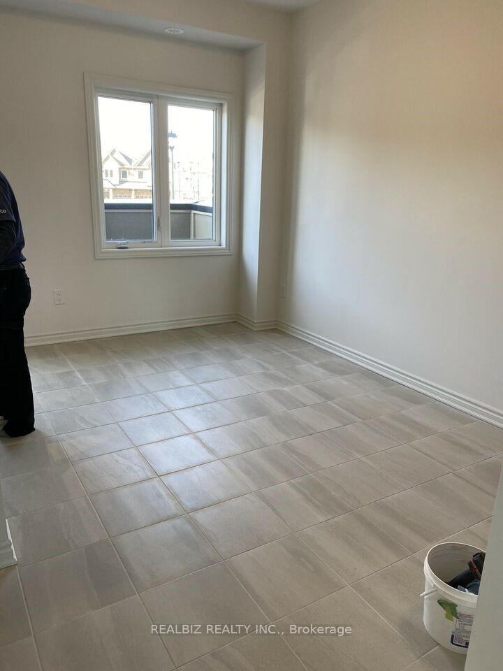 Photo 10 of Unit 19 Upper, 50 Edinburgh Drive, Brampton, Bram West — HOMEH
