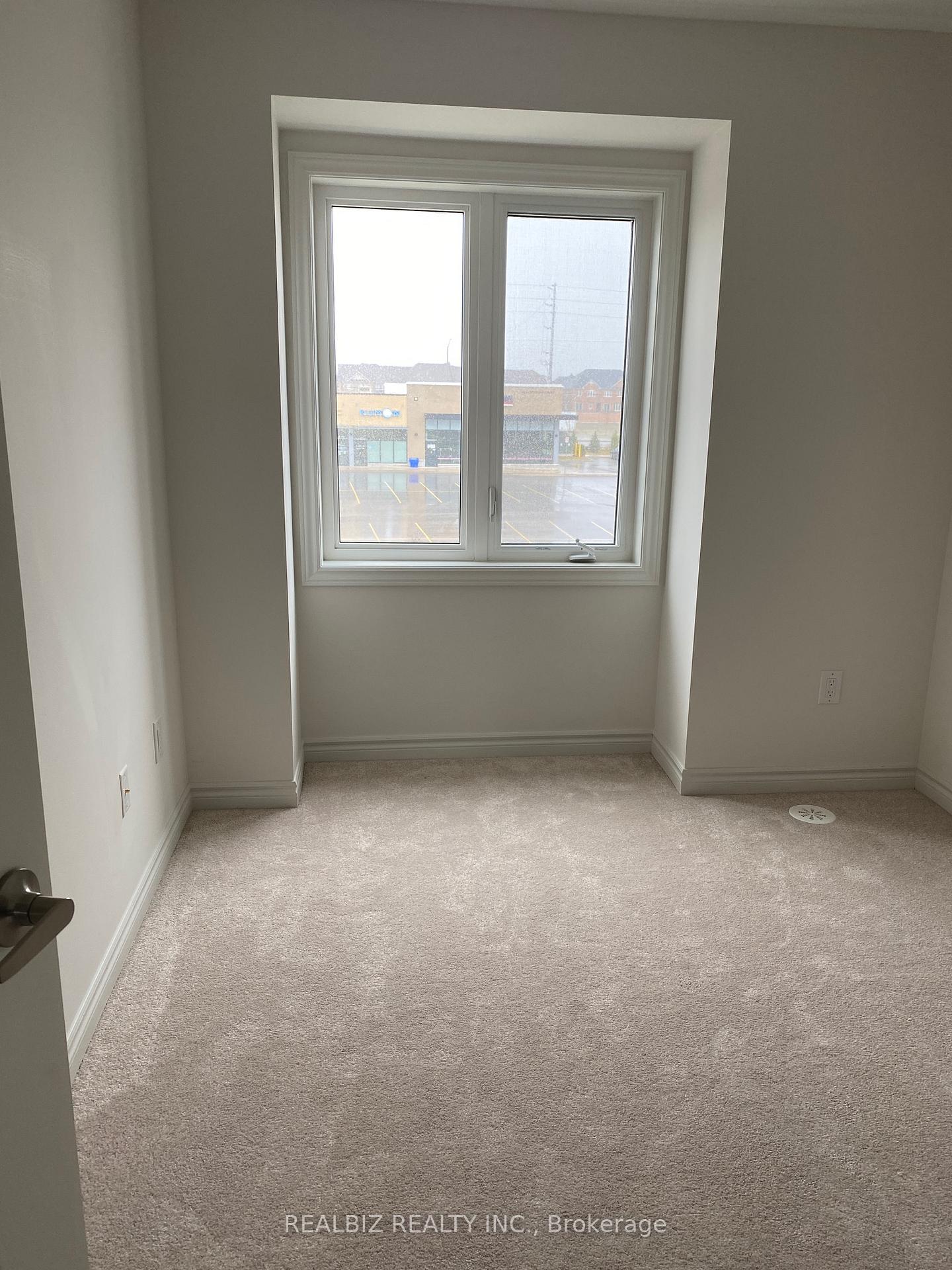 Photo 13 of Unit 19 Upper, 50 Edinburgh Drive, Brampton, Bram West — HOMEH