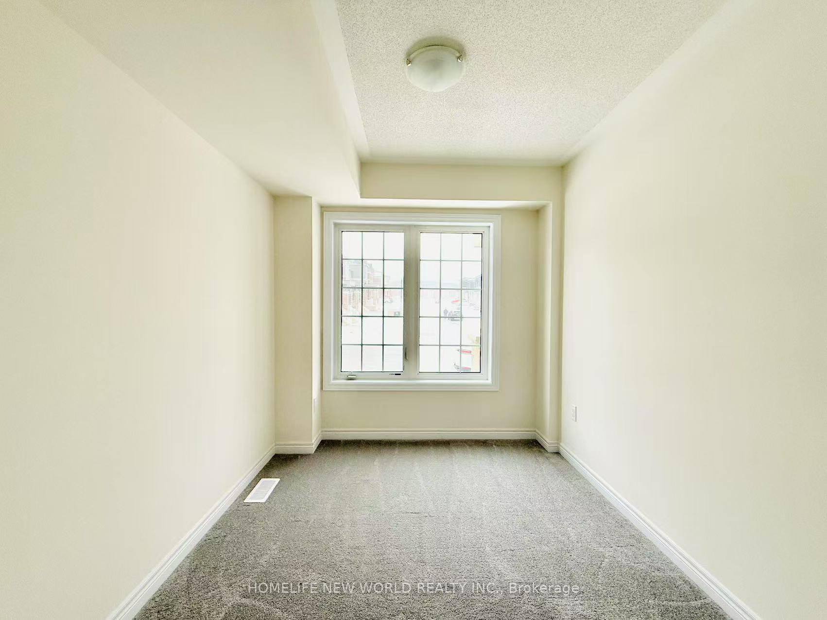 Photo 3 of 925 Crowsnest Hollow, Pickering, Rural Pickering — HOMEH