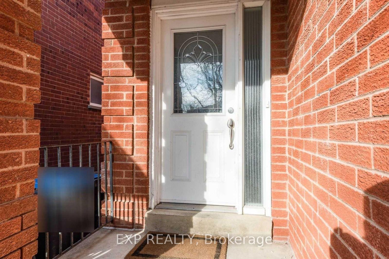 Photo 2 of 3 Shenstone Avenue, Brampton, Heart Lake West — HOMEH