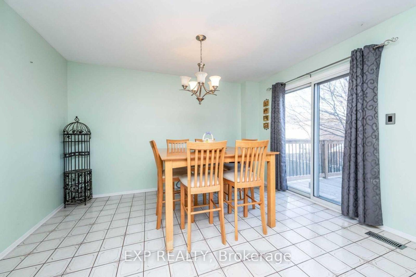 Photo 7 of 3 Shenstone Avenue, Brampton, Heart Lake West — HOMEH