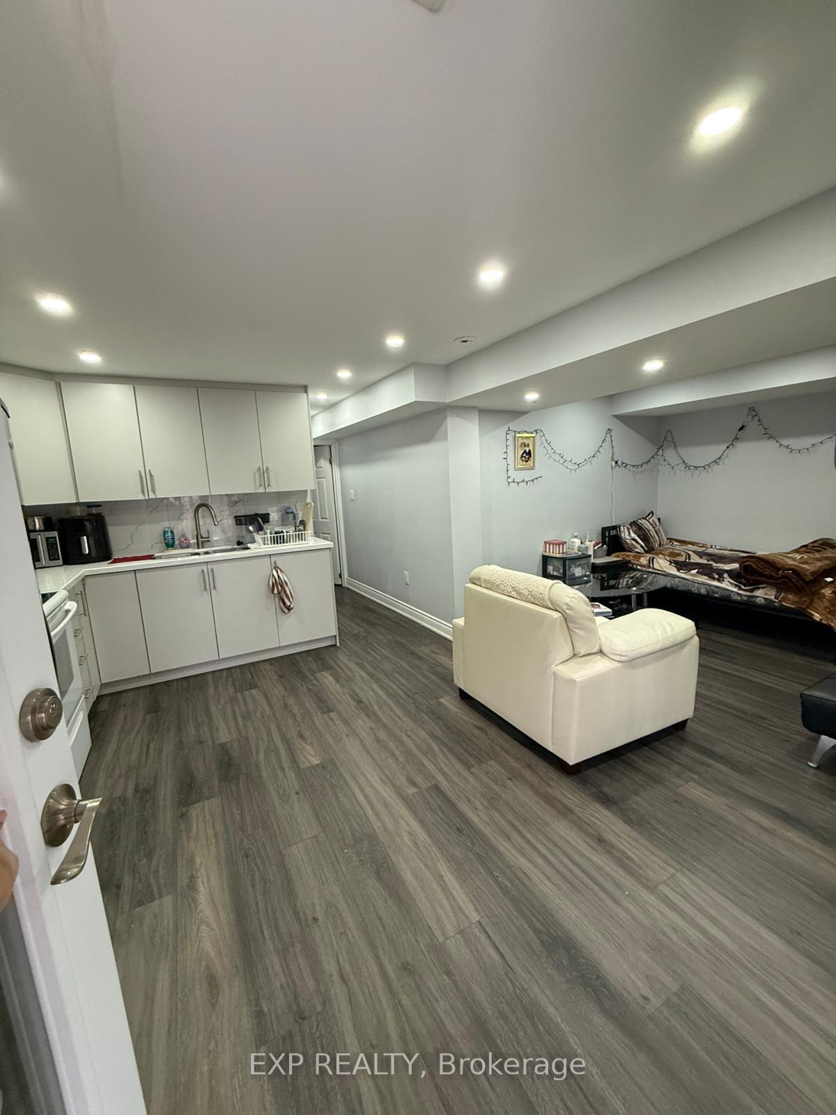 Photo 19 of 3 Shenstone Avenue, Brampton, Heart Lake West — HOMEH