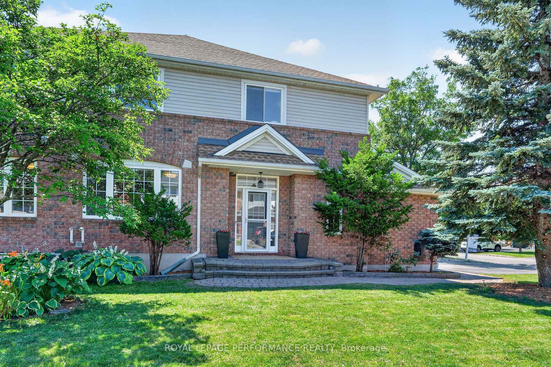 Photo 3 of 990 Lucille Way, Ottawa, Notting Hill/Summerside — HOMEH