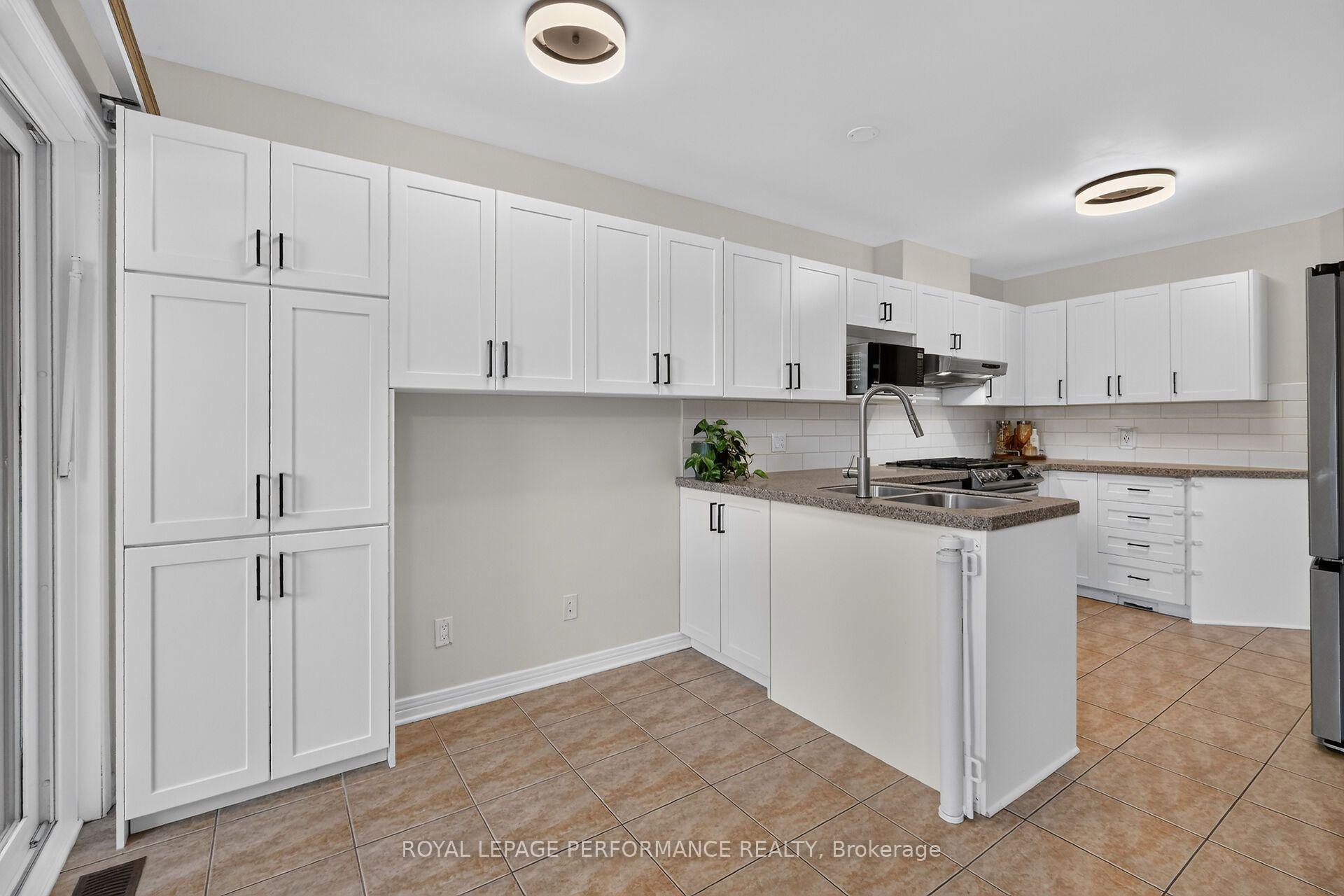 Photo 17 of 990 Lucille Way, Ottawa, Notting Hill/Summerside — HOMEH