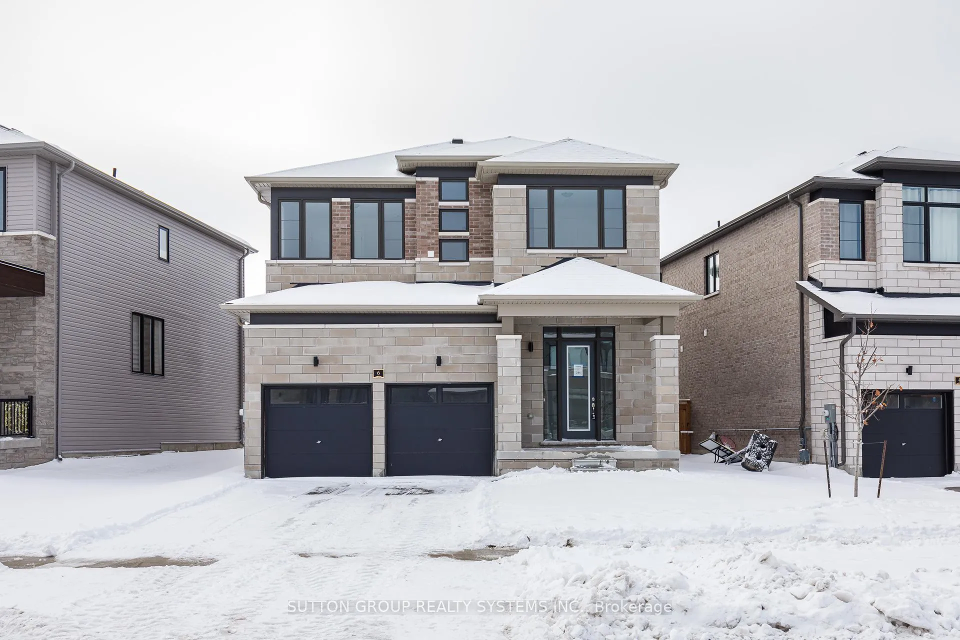Photo 1 of 6 Tran Road, Wasaga Beach — HOMEH