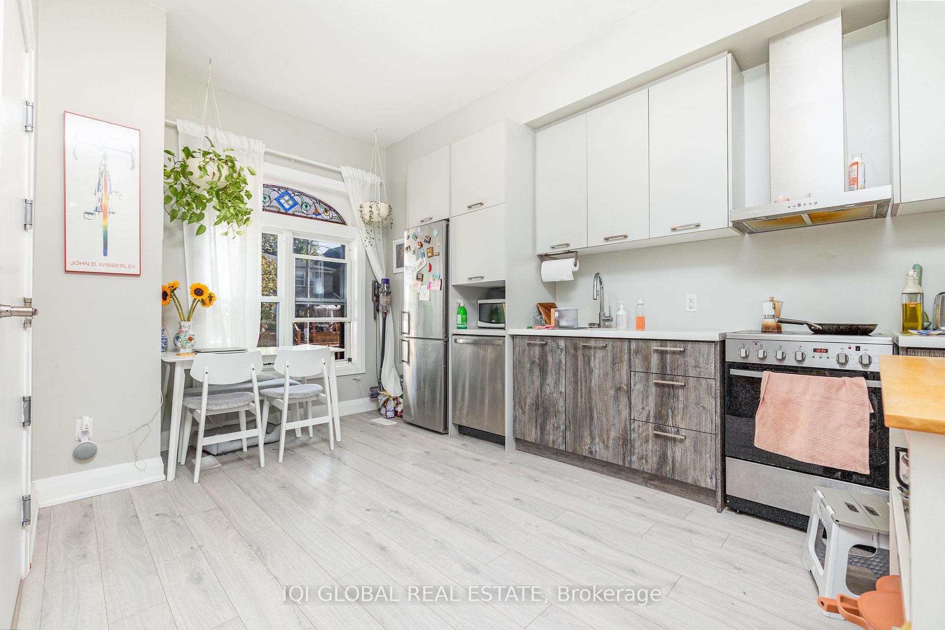 Photo 4 of Unit Main, 142 Grace Street, Toronto, Trinity-Bellwoods — HOMEH