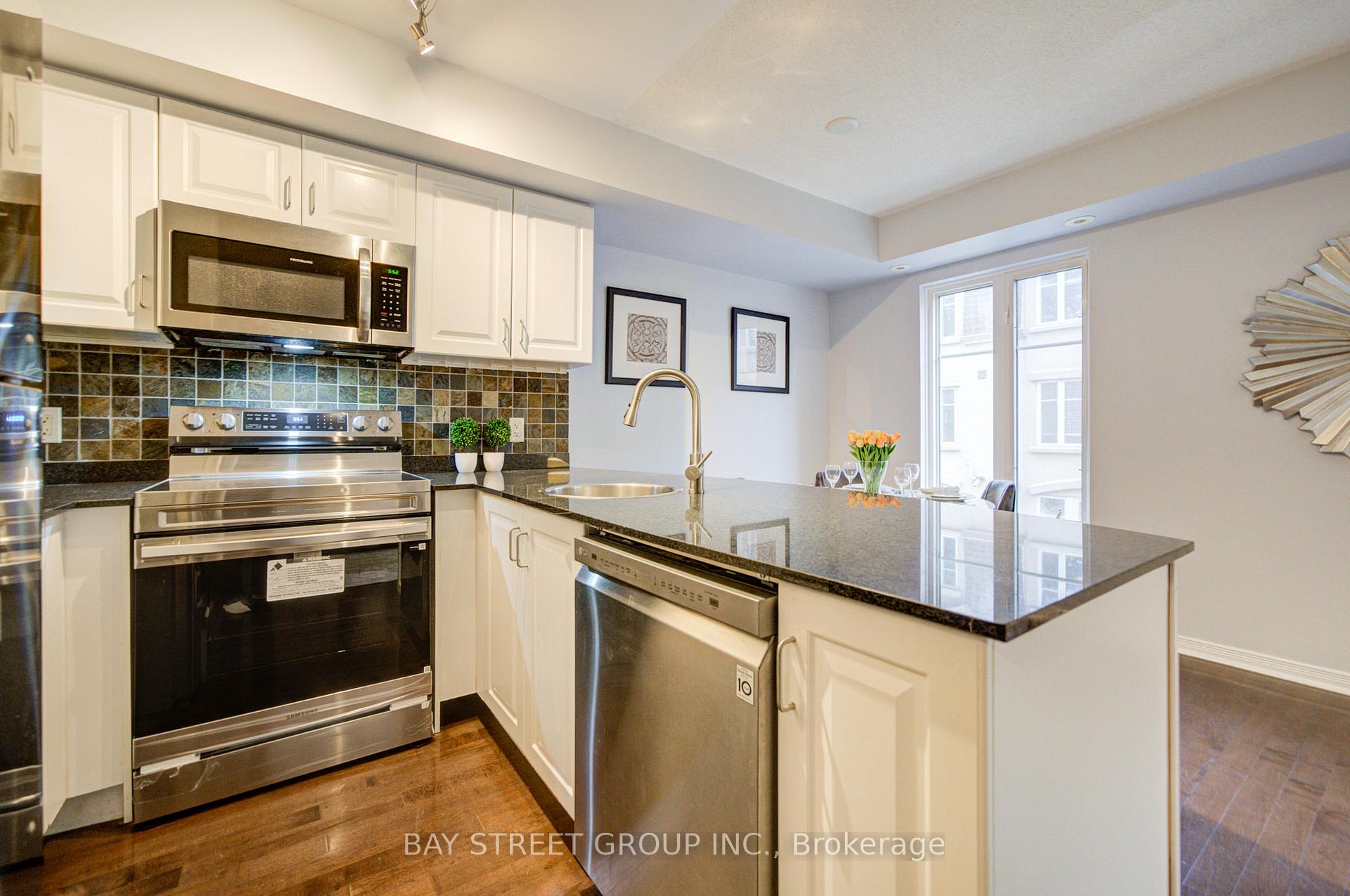 Photo 9 of Unit 333, 30 Western Battery Road, Toronto, Niagara — HOMEH